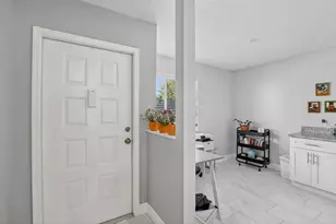 10111 NW 24th Pl, Sunrise, FL 33322 - Photo 6
