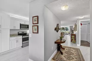 10111 NW 24th Pl, Sunrise, FL 33322 - Photo 4
