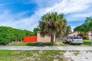 320 Swain Blvd, Greenacres, FL 33463 - Photo 6