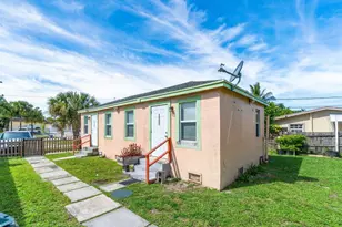 320 Swain Blvd, Greenacres, FL 33463 - Photo 2