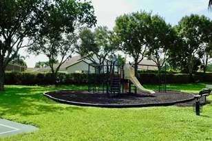 9070 Tremezzo Ln, Boynton Beach, FL 33472 - Photo 24