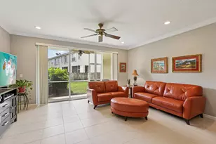 9070 Tremezzo Ln, Boynton Beach, FL 33472 - Photo 6
