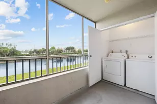 2861 N Oakland Forest Dr, Oakland Park, FL 33309 - Photo 22