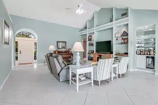 2390 Saratoga Bay Dr, West Palm Beach, FL 33409 - Photo 10
