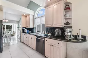 2390 Saratoga Bay Dr, West Palm Beach, FL 33409 - Photo 20