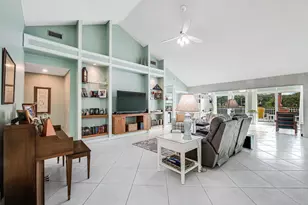 2390 Saratoga Bay Dr, West Palm Beach, FL 33409 - Photo 6