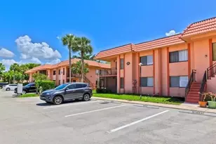 235 Lakeview Dr, Weston, FL 33326 - Photo 6