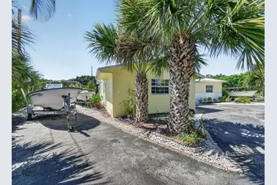 1006 SW 28th Avenue, Boynton Beach, FL 33426 - Photo 1
