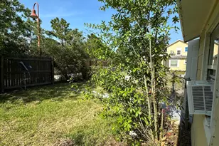 321 N 11th St, Fort Pierce, FL 34950 - Photo 18