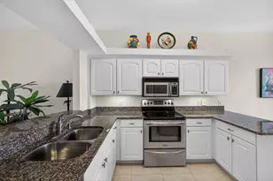 370 Golfview Rd, North Palm Beach, FL 33408 - Photo 16