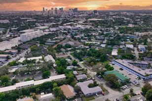 913 NE 15th St, Fort Lauderdale, FL 33304 - Photo 38