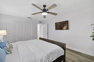 903 SW 28th Ave, Boynton Beach, FL 33435 - Photo 26