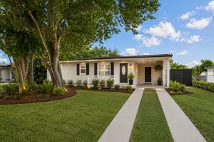 2443 2nd Pl SW, Vero Beach, FL 32962 - Photo 2