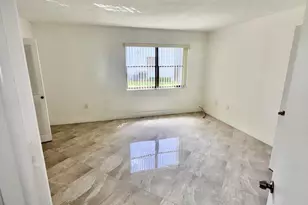 9405 Fontainebleau Blvd, Miami, FL 33172 - Photo 18