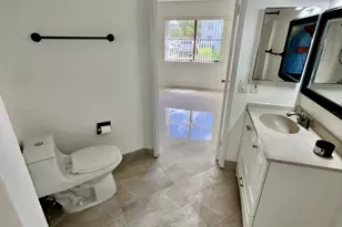 9405 Fontainebleau Blvd, Miami, FL 33172 - Photo 24