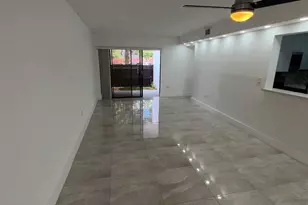 9405 Fontainebleau Blvd, Miami, FL 33172 - Photo 2