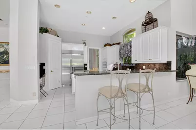 21650 Frontenac Court, Boca Raton, FL 33433 - Photo 12