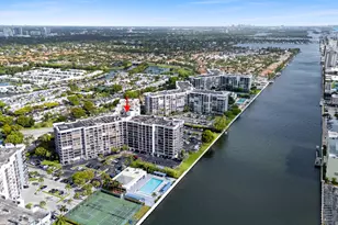 600 Parkview Dr, Hallandale Beach, FL 33009 - Photo 28