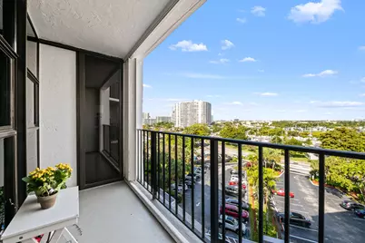 600 Parkview Drive #823, Hallandale Beach, FL 33009 - Photo 20