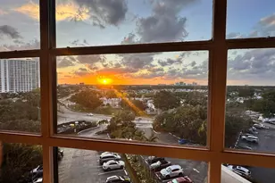 600 Parkview Dr, Hallandale Beach, FL 33009 - Photo 22