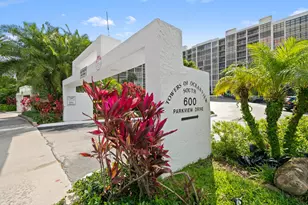 600 Parkview Dr, Hallandale Beach, FL 33009 - Photo 30