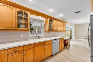 144 Cordoba Cir, Royal Palm Beach, FL 33411 - Photo 6