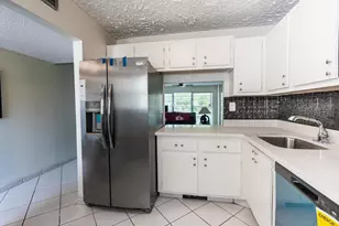 8360 Sands Point Blvd, Tamarac, FL 33321 - Photo 4