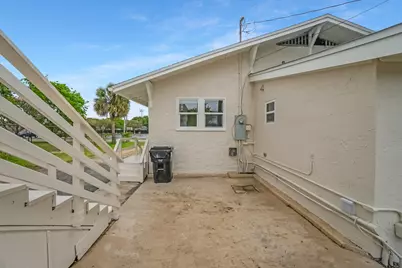 517 Sunrise Court, Lake Worth Beach, FL 33460 - Photo 32