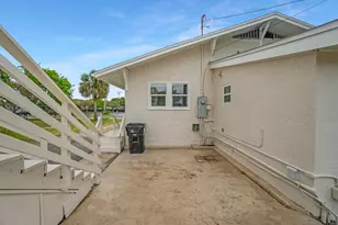 517 Sunrise Ct, Lake Worth Beach, FL 33460 - Photo 32