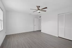 124 SE Eyerly Ave, Port Saint Lucie, FL 34983 - Photo 24