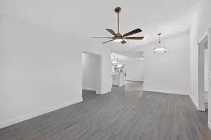 124 SE Eyerly Ave, Port Saint Lucie, FL 34983 - Photo 6
