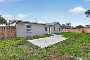 124 SE Eyerly Ave, Port Saint Lucie, FL 34983 - Photo 22