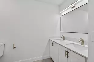 124 SE Eyerly Ave, Port Saint Lucie, FL 34983 - Photo 22