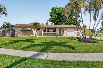 301 SE 8th Avenue, Deerfield Beach, FL 33441 - Photo 2