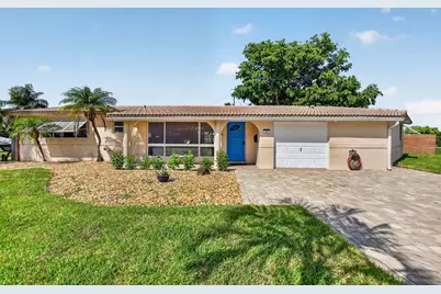 301 SE 8th Avenue, Deerfield Beach, FL 33441 - Photo 6