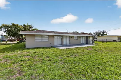 157 SE Calmoso Drive, Port Saint Lucie, FL 34983 - Photo 4