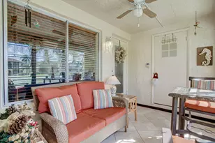 334 Pine Ridge Cir, Greenacres, FL 33463 - Photo 4