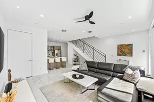1034 NE 18th Ave, Fort Lauderdale, FL 33304 - Photo 4