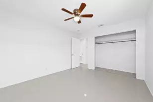 271 NE 57th Ct, Oakland Park, FL 33334 - Photo 14