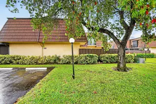 4175 Turnberry Cir, Lake Worth, FL 33467 - Photo 2