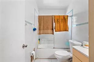 426 NE 166th St, North Miami Beach, FL 33162 - Photo 28