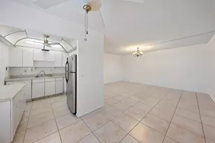 869 S Flanders S, Delray Beach, FL 33484 - Photo 2