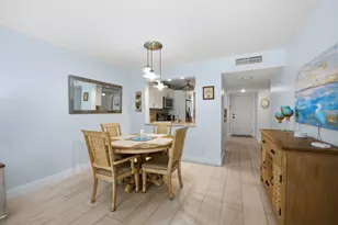 3138 Via Poinciana, Lake Worth, FL 33467 - Photo 10
