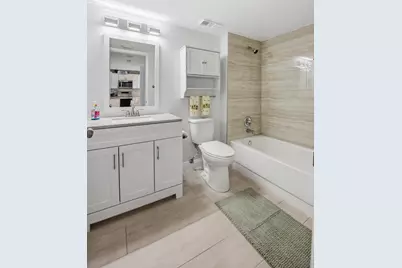3138 Via Poinciana #306, Lake Worth, FL 33467 - Photo 18