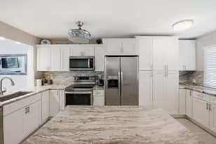 3138 Via Poinciana, Lake Worth, FL 33467 - Photo 6