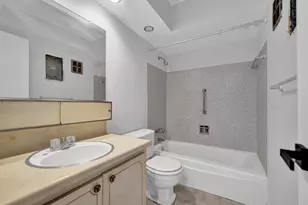 455 Paradise Isle Blvd, Hallandale Beach, FL 33009 - Photo 14