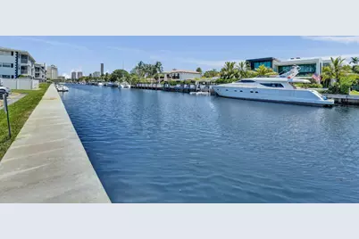 455 Paradise Isle Boulevard #305, Hallandale Beach, FL 33009 - Photo 22