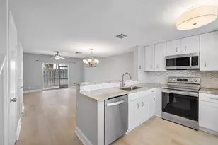 185 SW 3rd St, Pompano Beach, FL 33060 - Photo 6