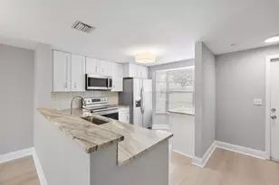 185 SW 3rd St, Pompano Beach, FL 33060 - Photo 10
