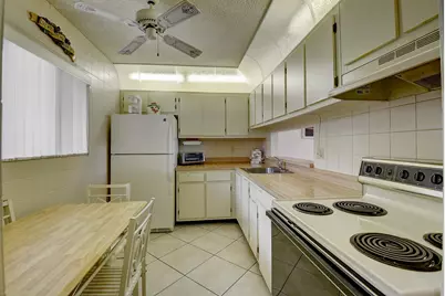 5370 Las Verdes Circle #324, Delray Beach, FL 33484 - Photo 12